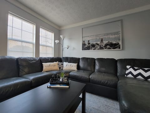 Nice and cozy 4 bedroom, home away from home