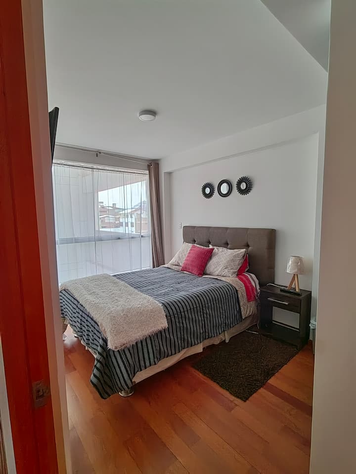 Izba na prenájom!!
Teplá a priestranná izba na dobrý odpočinok.