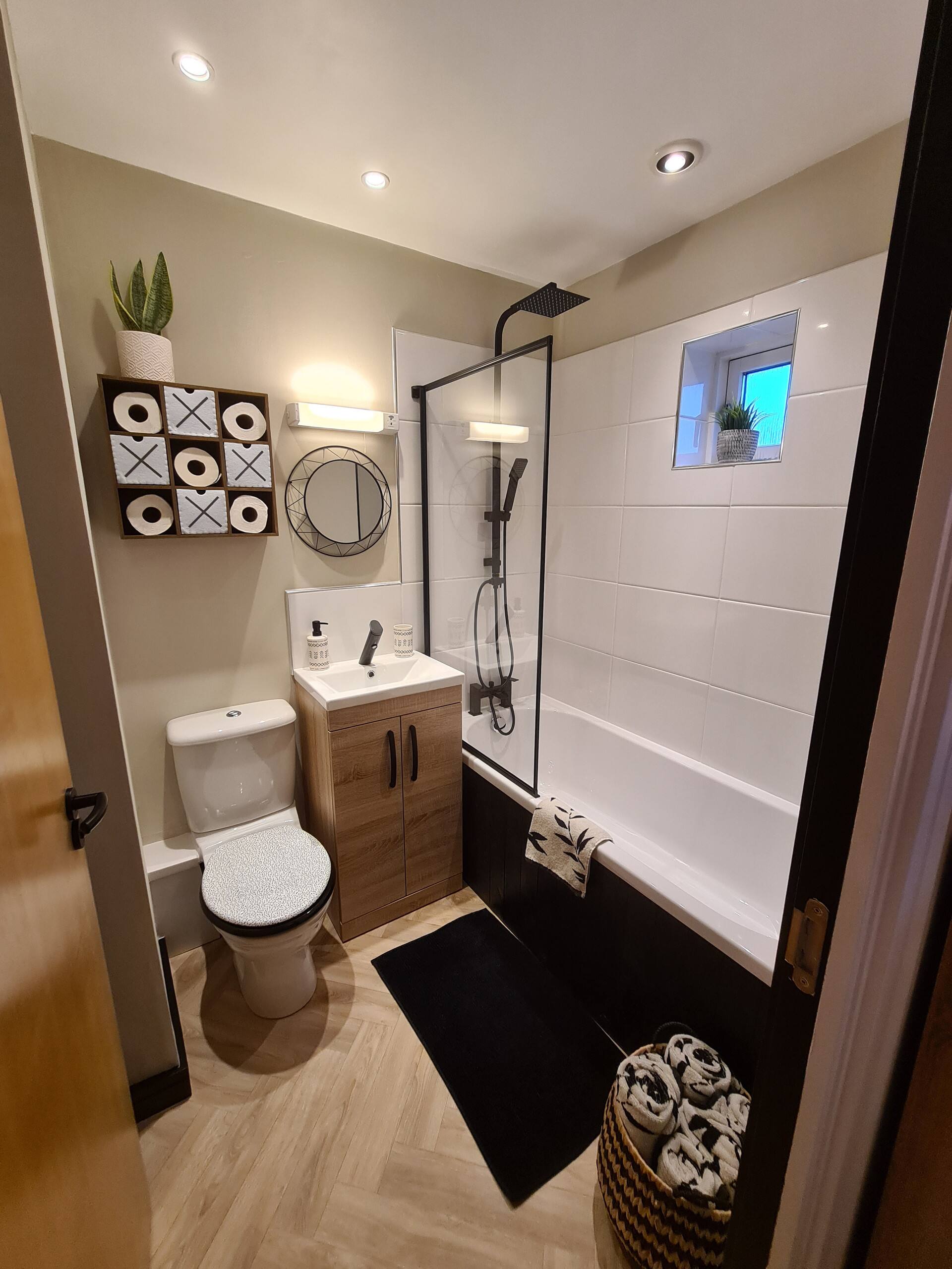 Modern 1 bed apartment next to beach and golf course — photo 4