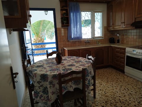 Popular Airbnb listing: Guesthouse in the heart of Aegiali in Δήμος Αμοργού