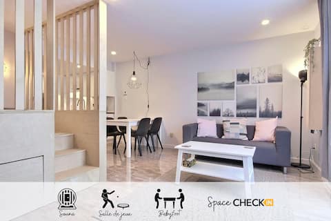 The Superb | Mont St-Anne | Pool & Sauna | AC