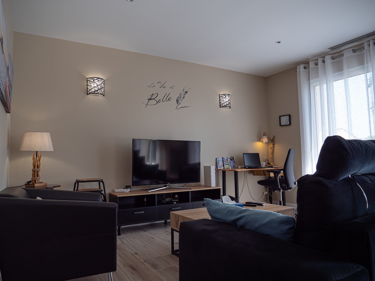 Annonce Airbnb populaire: Nice house with heated pool à Hourtin