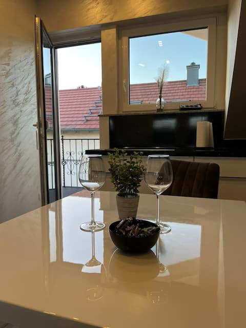 Stylish 2 bedroom apartment (near Messe-Frankfurt)