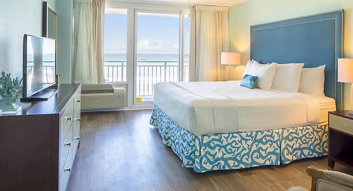 Charming Oceanfront 1 Bedroom View Resort W/pool - Port Orange, FL