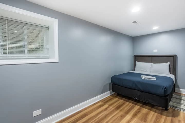 Се наоѓа во подрумот 