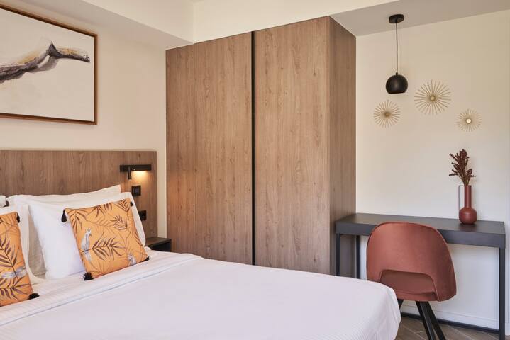 Apartment with 2 BDR & balcony, near Kolonaki area gallery image 5