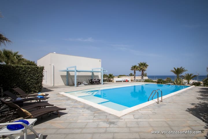 Villa Afrodite - Piscina Fronte Mare - San Vito Lo Capo