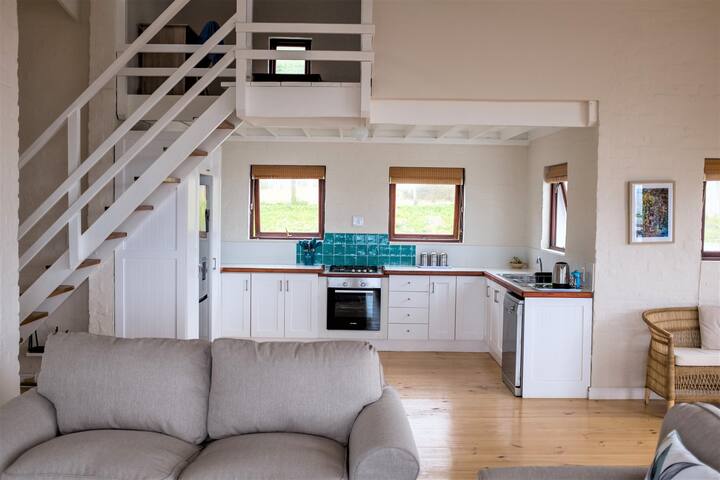 Boulders Beach Lookout Apartment gallery image 4