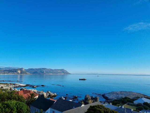 Boulders Beach Lookout Apartment gallery image 2