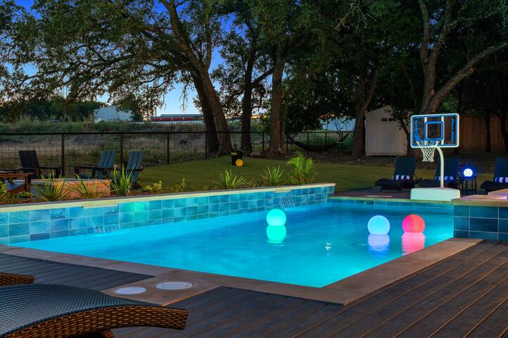 RockwayVilla: Pool & Spa*Golf Green*Firepit*20ppl gallery image 3