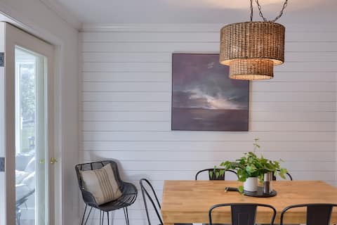 Dragonfli Bay House - Newly Renovated Home