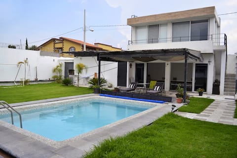 Alberca with infinite effect, private and exclusive.