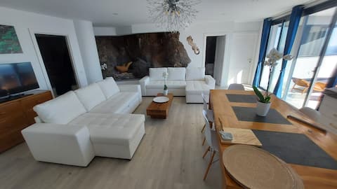 Top Airbnb: Castelo do Mar, Deluxe Suite C4 - private jacuzzi in Tabua