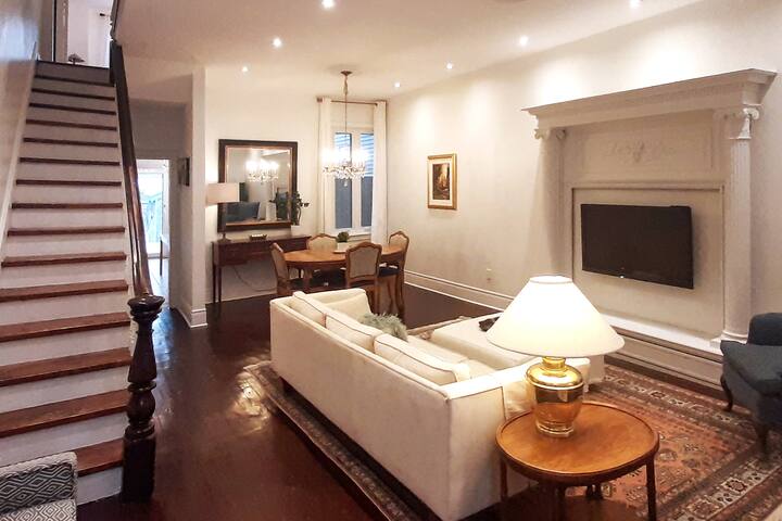 Charming 3-Bed Victorian Townhouse w/ Free Parking gallery image 3