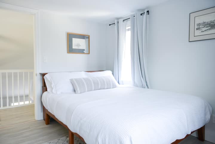 Upstairs Queen Room