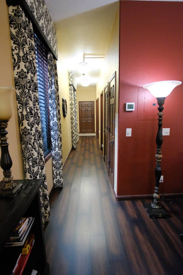 2 Bd Loft In Historic Downtown Grand Junction - Grand Junction, CO