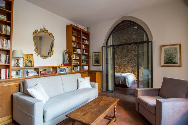 Unique Flat – Private Terrace and Gothic Details gallery image 4