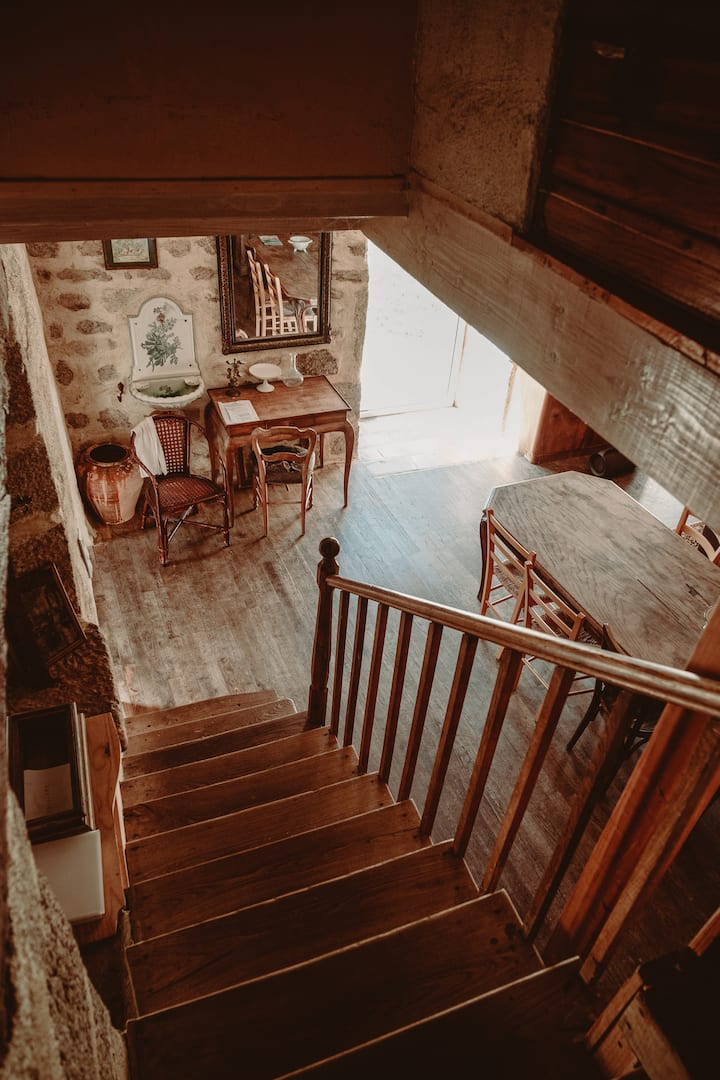 Maison D’exception Avec Grande Piscine - Ardèche