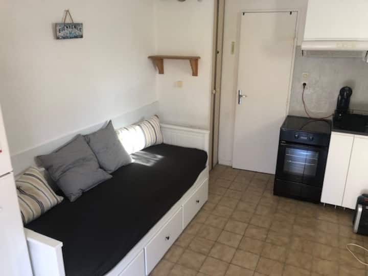 Micro Maison Au Bord De L'étang - Leucate