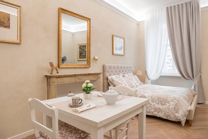 Classic Chic – Città Alta gallery image 5