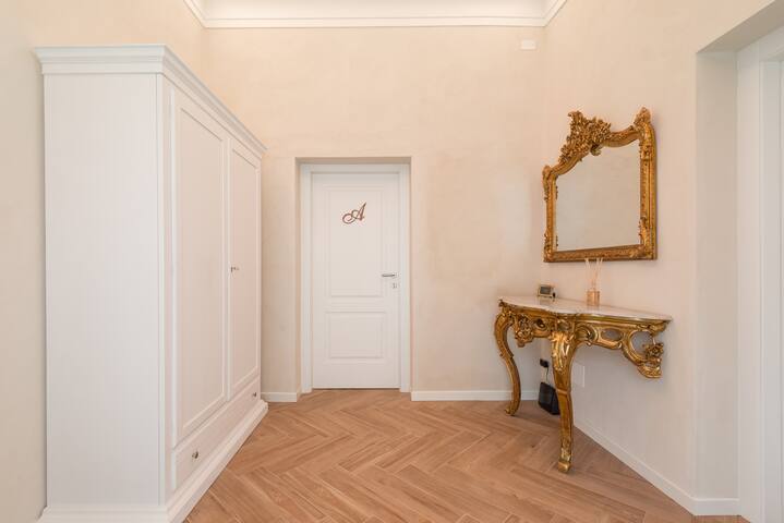 Classic Chic – Città Alta gallery image 3