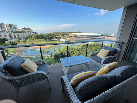 Waterfront Luxury Stay 1bdr (breathtaking Views)