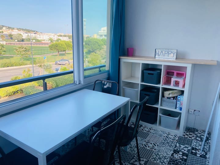 Joli Studio Cabine
 à 3 Minutes De La Plage à Sète - Loupian