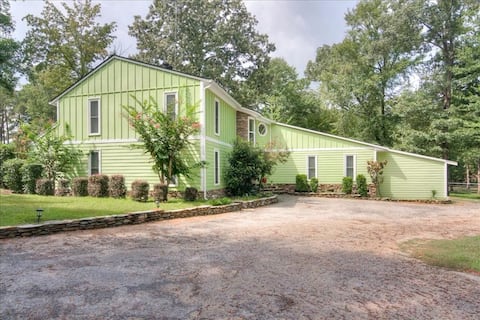 The Valencia Villa; your home away from home!