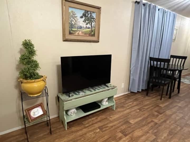 Cozy Retreat Just Outside Of Nacogdoches - Nacogdoches, TX
