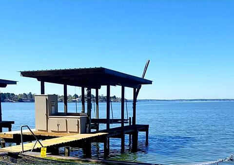 111 Lone Star | Lake House | Livingston On Water!