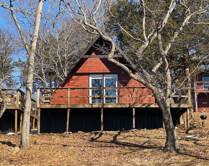 Lakefront 1 Bedroom Cabin on Table Rock Lake Cabins for Rent in