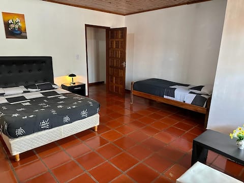 Top Airbnb: YOUR BEST CHOICE IN AN EXCELLENT LOCATION in Departamento Iguazú