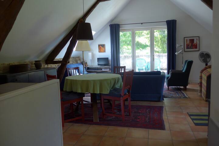 Rural Cottage Nearby Cultural And Historic Sites - Lot