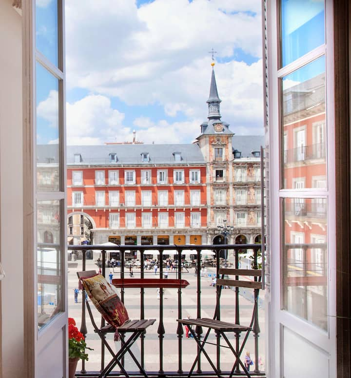 Lovely studio view Plaza Mayor