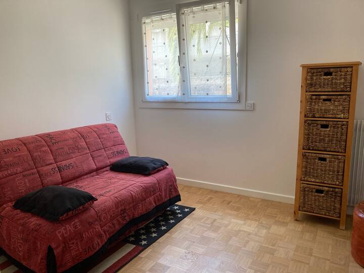 Petite chambre 2 avec un couchage de 140