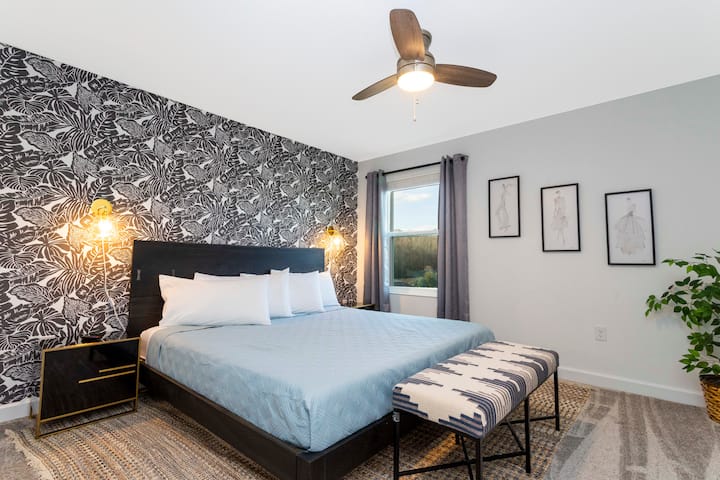 غرفة نوم بسرير كبير #6، الطابق الثاني