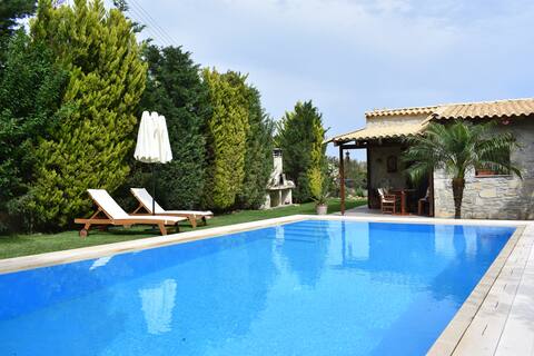 Private villa with garden and pool