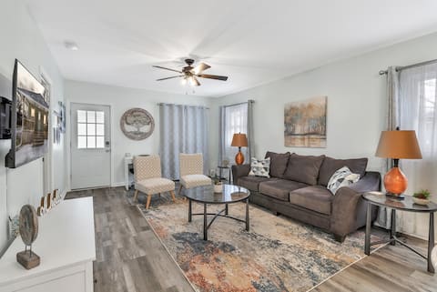 Comfortable and Updated 2 bedroom Home