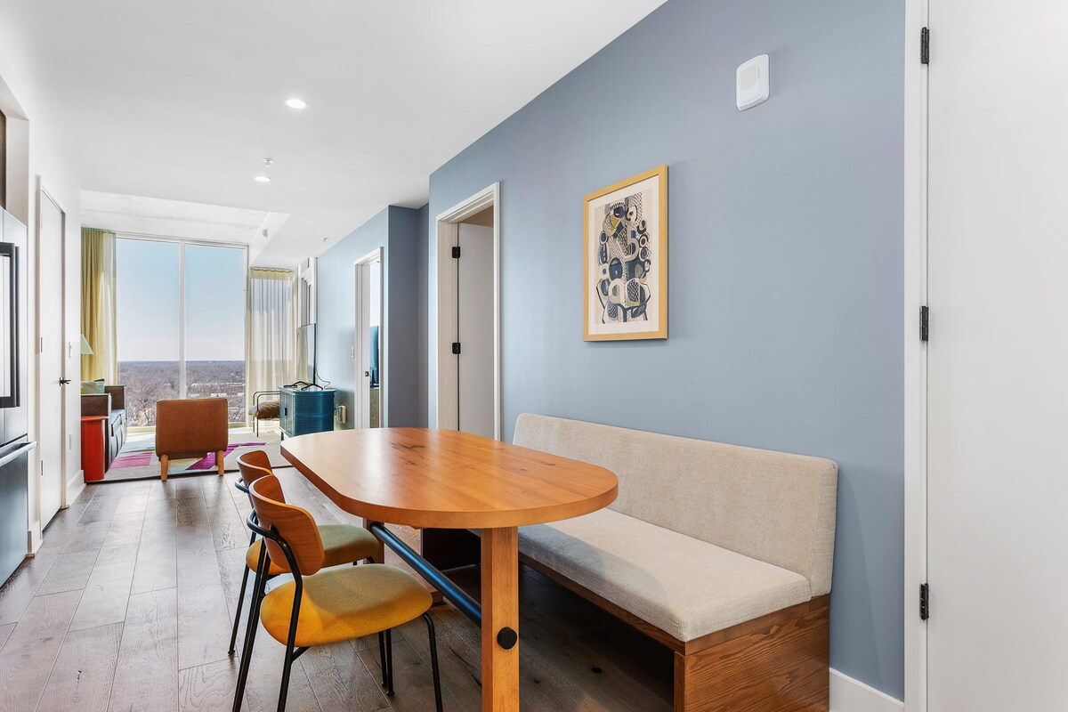 Upgraded Luxury Rainey Street Condo