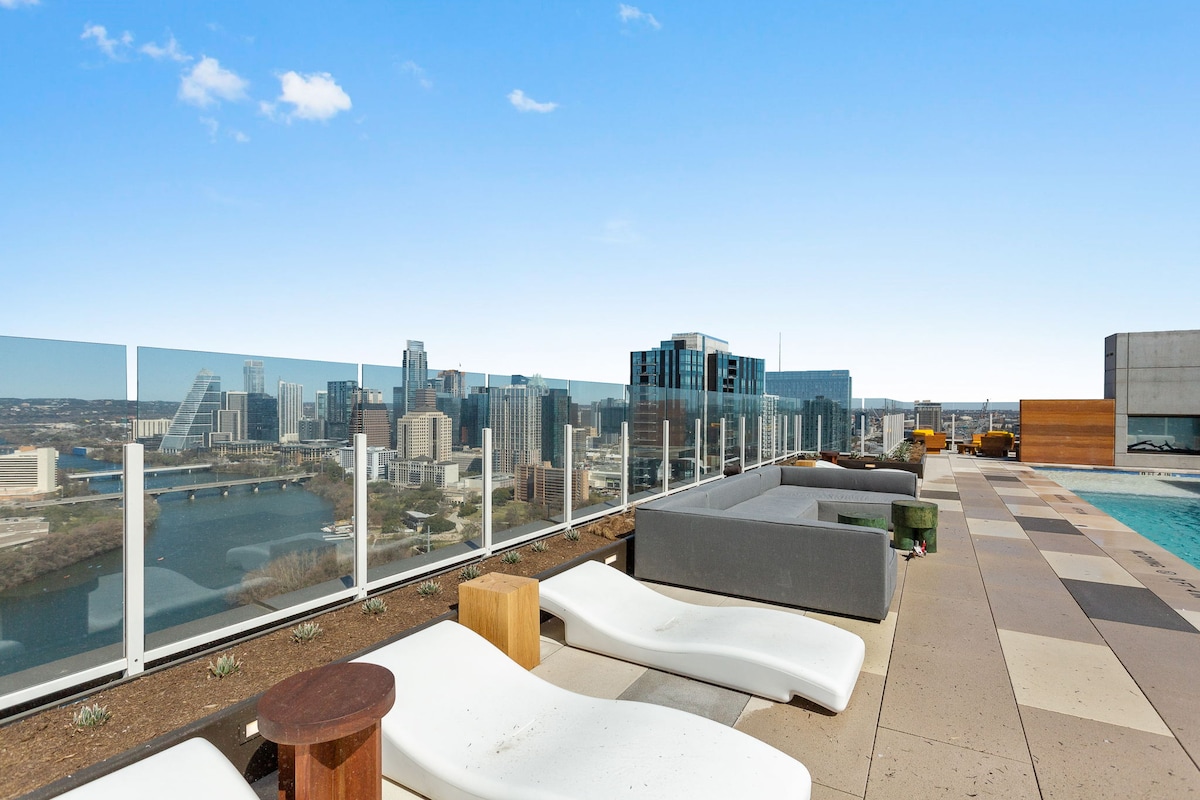 Upgraded Luxury Rainey Street Condo
