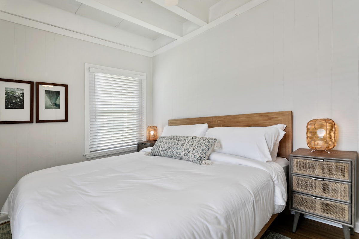 Ოთახი 2- დიდი საწოლი