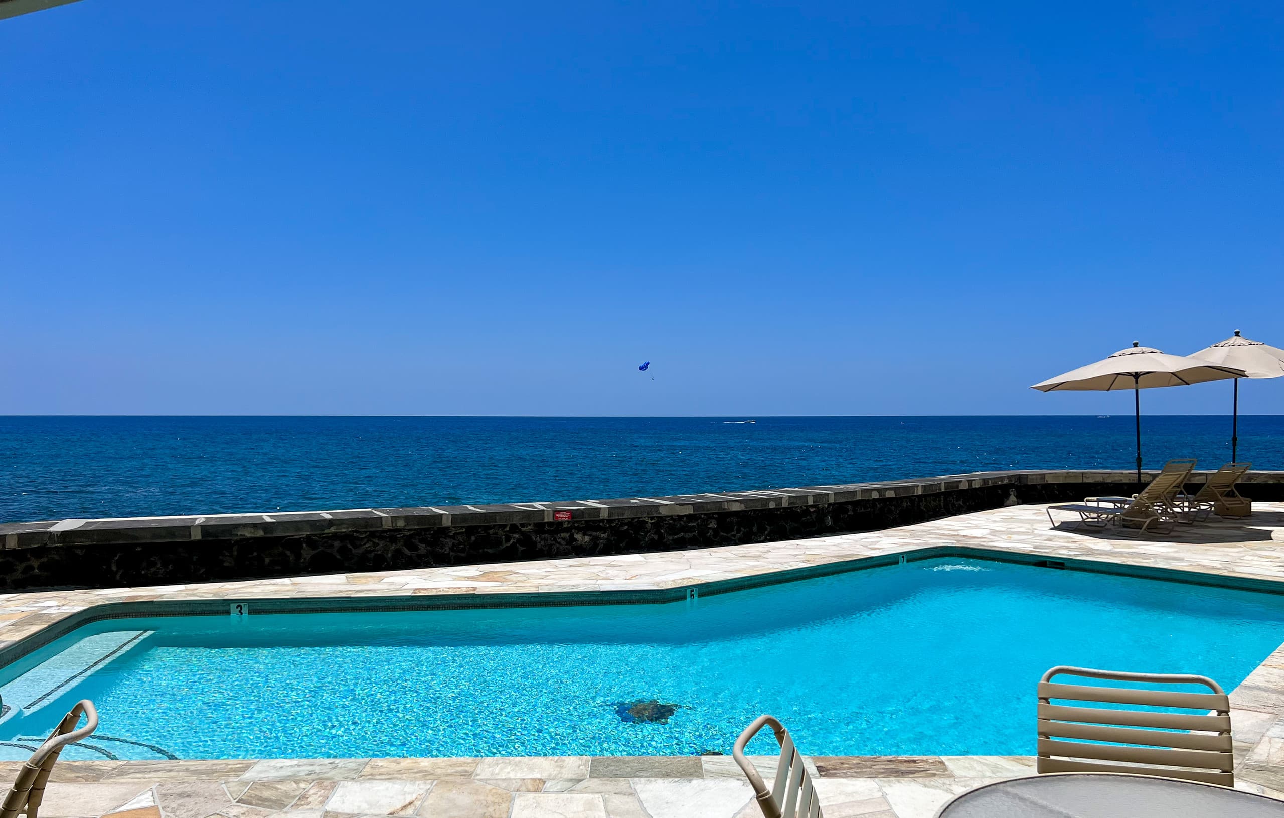 Condo in Kailua-Kona · ★4.94 · 1 bedroom · 1 bed · 1 bath - Image 11