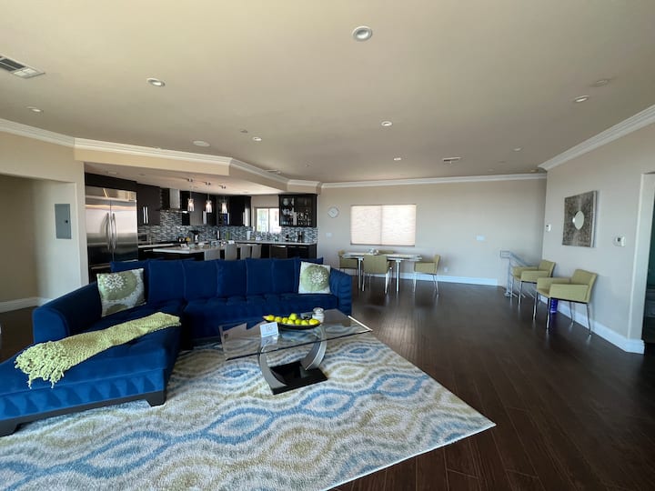 Sala de estar del segundo piso