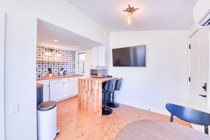 Sweet Cottage In The Heart Of Old Town Longmont - Longmont, CO