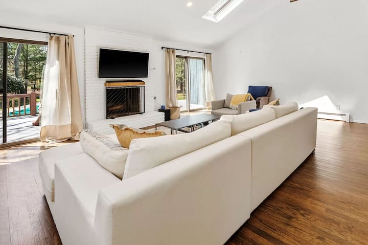 Bright, Modern 3 Bedroom In East Hampton W/ Pool - Atlantic Avenue Beach, NY