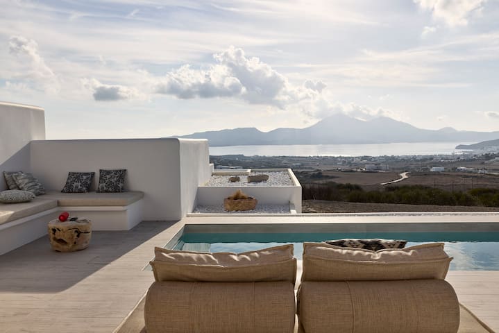 Villa Manikas Milos – Private Pool & Sea Views