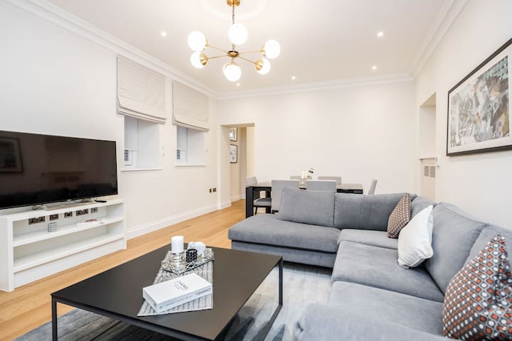 Knighstbridge/Belgravia Motcomb St 2Bed Gem 💎 gallery image 2