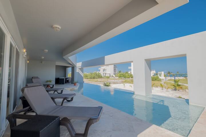 Casa De Tortuga – 4 bed villa sleeps 8-10! gallery image 2