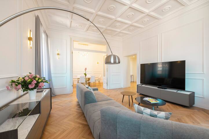 SJR Luxury Apartment Trevi Fountain A gallery image 3