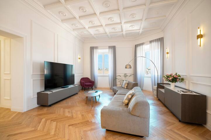 SJR Luxury Apartment Trevi Fountain A gallery image 2